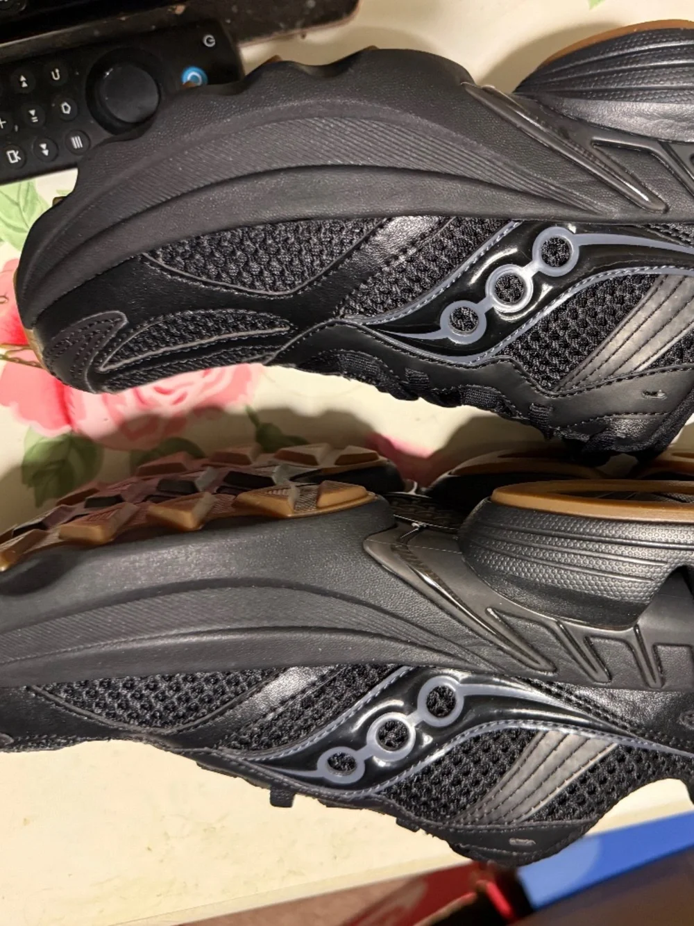 Saucony new grid